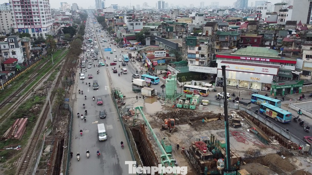Đánh giá của Đội CSGT số 14 (Phòng CSGT Hà Nội) - Đội Thanh tra giao thông Hoàng Mai (Thanh tra Sở GTVT Hà Nội) khi nút giao Giải Phóng - Kim Đồng tạm bỏ đèn tín hiệu: Phương tiện đã đi lại trật tự, ổn định và không ùn tắc kéo dài như khi có nút đèn. Đánh giá của Đội CSGT số 14 (Phòng CSGT Hà Nội) - Đội Thanh tra giao thông Hoàng Mai (Thanh tra Sở GTVT Hà Nội) khi nút giao Giải Phóng - Kim Đồng tạm bỏ đèn tín hiệu: Phương tiện đã đi lại trật tự, ổn định và không ùn tắc kéo dài như khi có nút đèn.