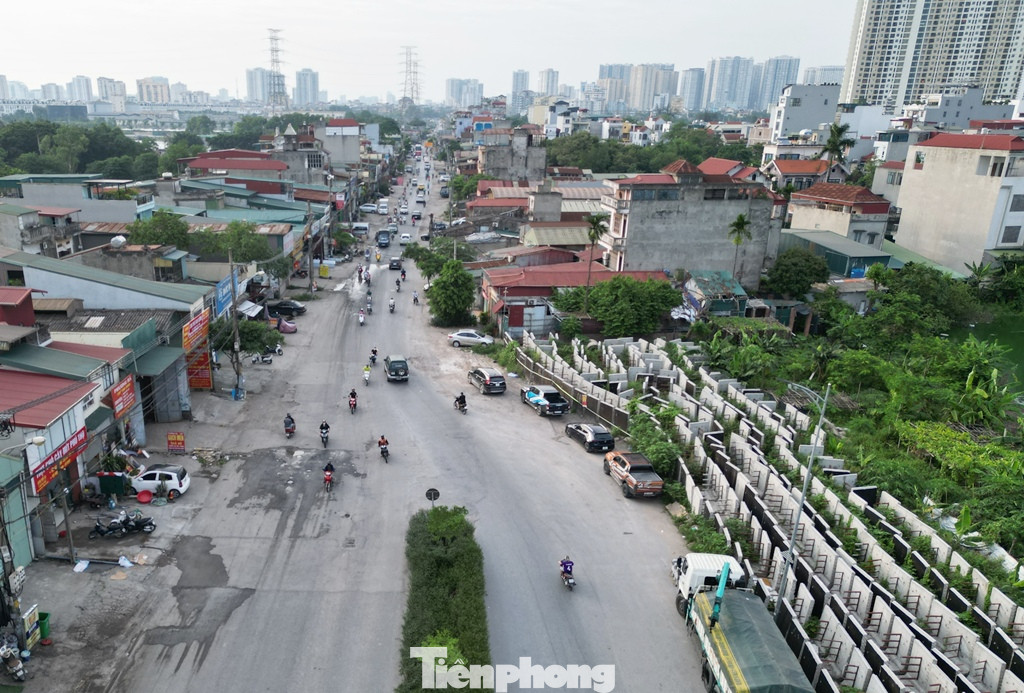 Với đoạn từ hồ Yên Sở đến đường Minh Khai (Vành đai 2) dài khoảng 3 km, chưa được giải phóng mặt bằng để thi công mở rộng.