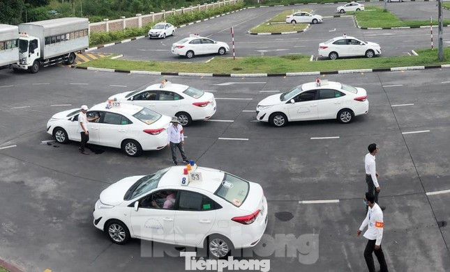 Sát hạch, cấp bằng lái xe tại Hà Nội đang bị dừng từ 1/3/2025 đến nay.