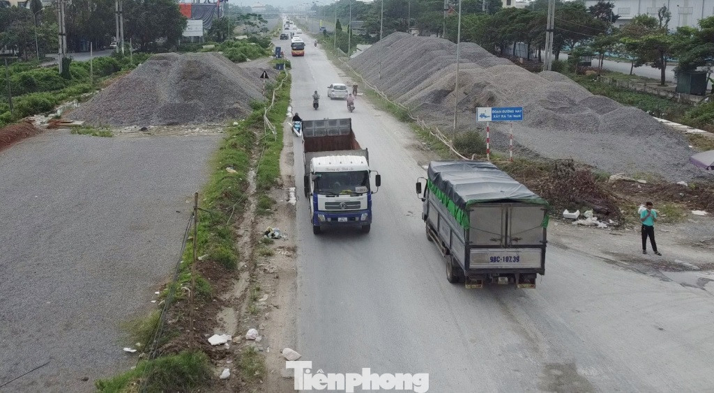 Là dự án giao thông trọng điểm trong đó có Quốc lộ 6 được bố trí hàng nghìn tỷ đồng vốn ngân sách nhưng đang thi công chậm, giải ngân không hoàn thành kế hoạch.