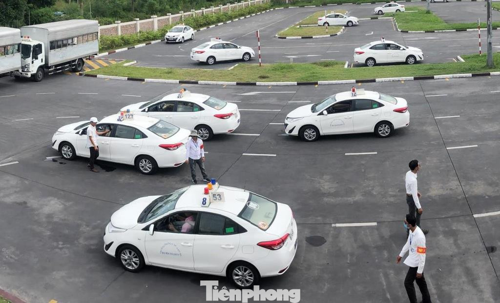 Sát hạch để cấp GPLX ô tô tại một Trung tâm sát hạch trên địa bàn Hà Nội thời gian qua.