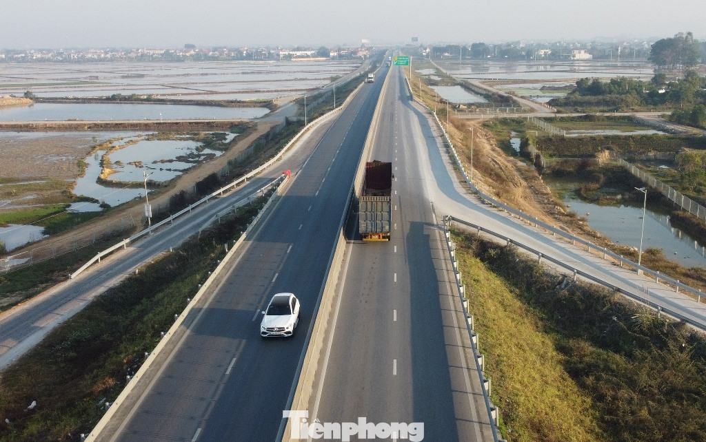 11 dự án thành phần đi qua 8 tỉnh, thành với tổng chiều dài hơn 650 km, trong đó đi liền mạch các địa phương: Ninh Bình, Thanh Hóa, Nghệ An, Hà Tĩnh với chiều dài hơn 200 km. 11 dự án thành phần đi qua 8 tỉnh, thành với tổng chiều dài hơn 650 km, trong đó đi liền mạch các địa phương: Ninh Bình, Thanh Hóa, Nghệ An, Hà Tĩnh với chiều dài hơn 200 km.