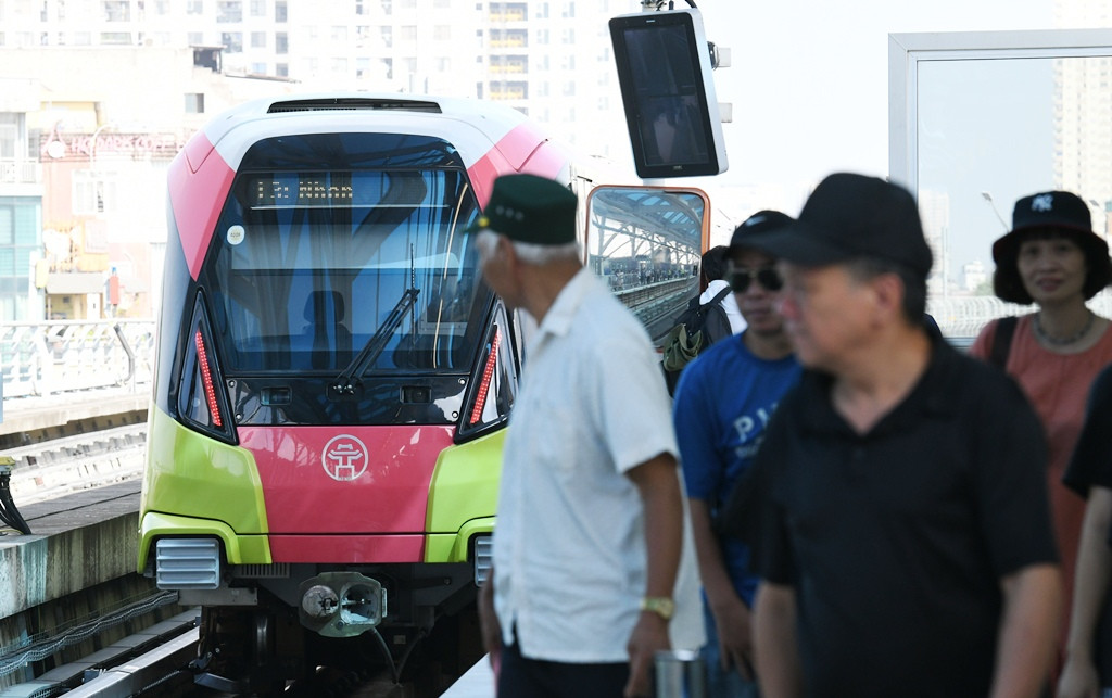 Dự kiến từ tháng 9/2025 hành khách sử dụng một loại vé nhưng đi được cả tàu điện và xe buýt.