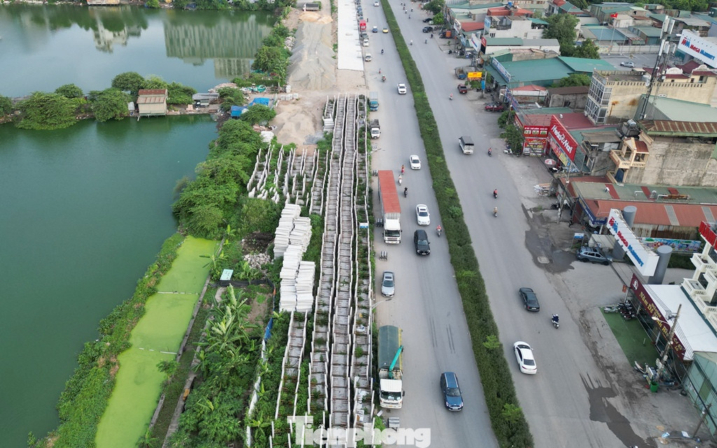 Nhưng đến nay, đã trôi qua thêm 7 năm so với mốc thời gian hoàn thành ban đầu, dự án vẫn thi công chưa xong, công trường dự án thi công dang dở, nhiều đoạn dự án để không nhiều năm nay.