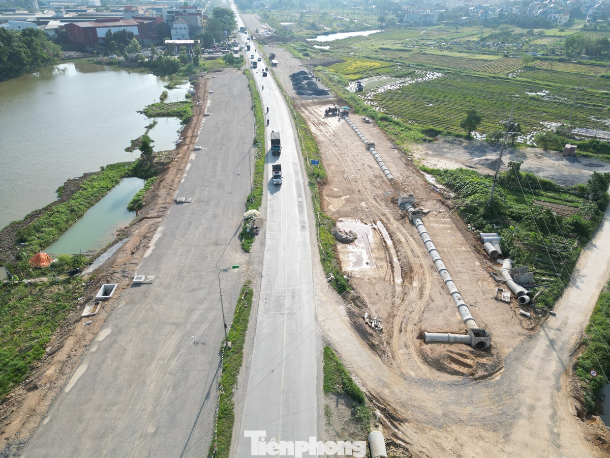 Hợp phần GPMB và đường kết nối với dự án mở rộng QL6 qua Xuân Mai cũng đang được UBND huyện Chương Mỹ bàn giao cho UBND phường mới là Xuân Mai.