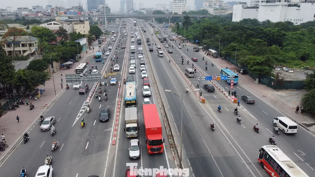 HĐND thành phố Hà Nội đang lấy ý kiến người dân về dự thảo Nghị quyết "Phí sử dụng đường bộ cao tốc đối với phương tiện lưu thông trên đường bộ cao tốc thuộc sở hữu toàn dân do thành phố quản lý”.