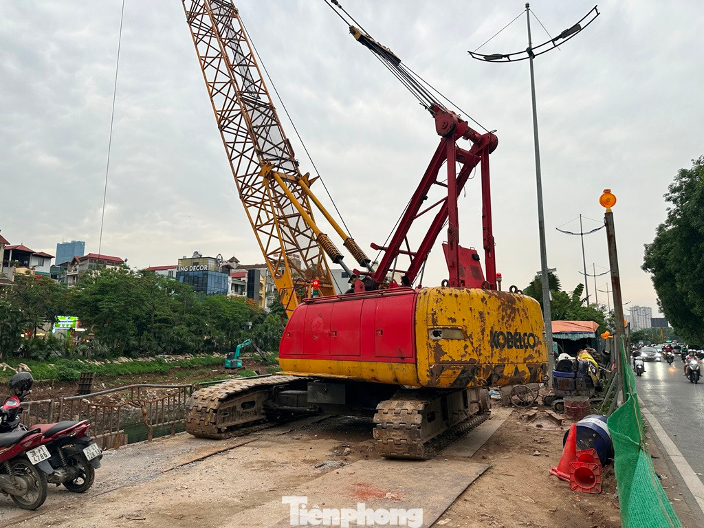 Ban Hạ tầng và Nông Nghiệp Hà Nội cho biết, dự án đã cơ bản xong và nhà máy đang hoạt động; còn lại một số hạng mục thi công dọc sông Tô Lịch, nhà thầu đang hoàn thiện.