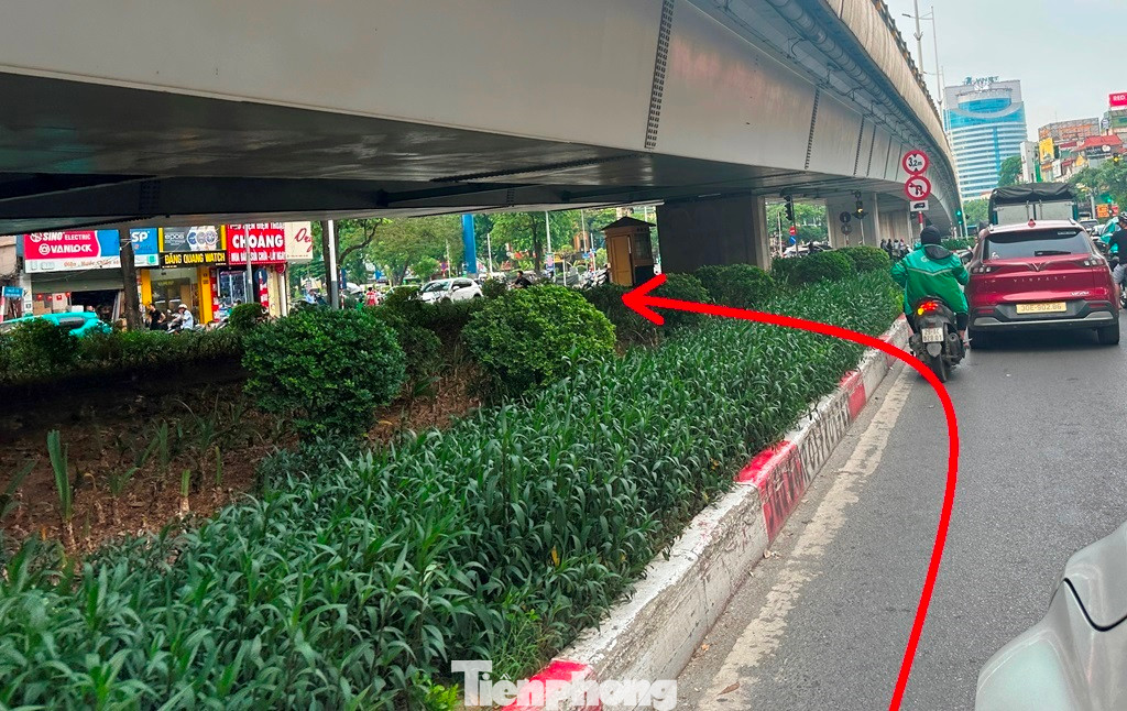 Trao đổi với phóng viên, đại diện Sở Xây dựng Hà Nội cho biết, sẽ cử tổ công tác đến kiểm tra, khảo sát và tham mưu lãnh đạo sở phương án phù hợp.