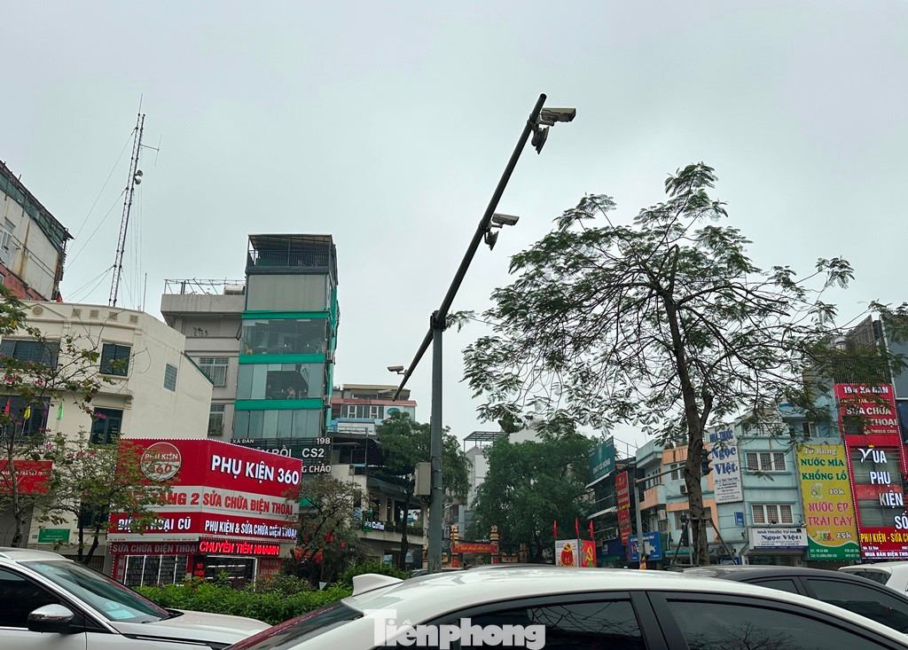 Nút giao Xã Đàn - Phạm Ngọc Thạch là trong các điểm có camera xử phạt nguội. Ảnh chụp: 19/2.