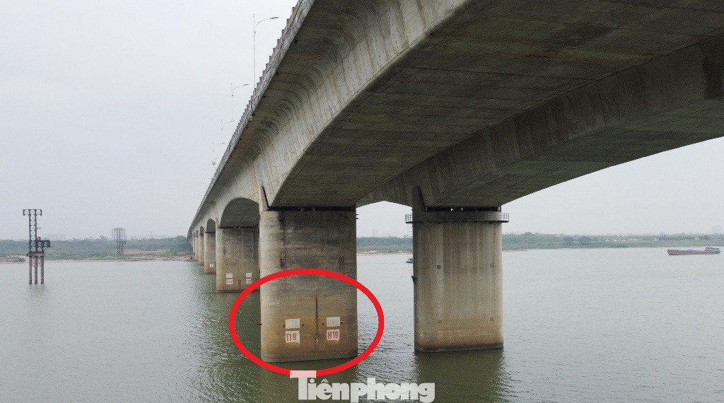 Các hư hỏng này xuất hiện ở các trụ chính chính vượt sông như các trụ: T19, T21, T22, T23, T24… Các hư hỏng này xuất hiện ở các trụ chính chính vượt sông như các trụ: T19, T21, T22, T23, T24…