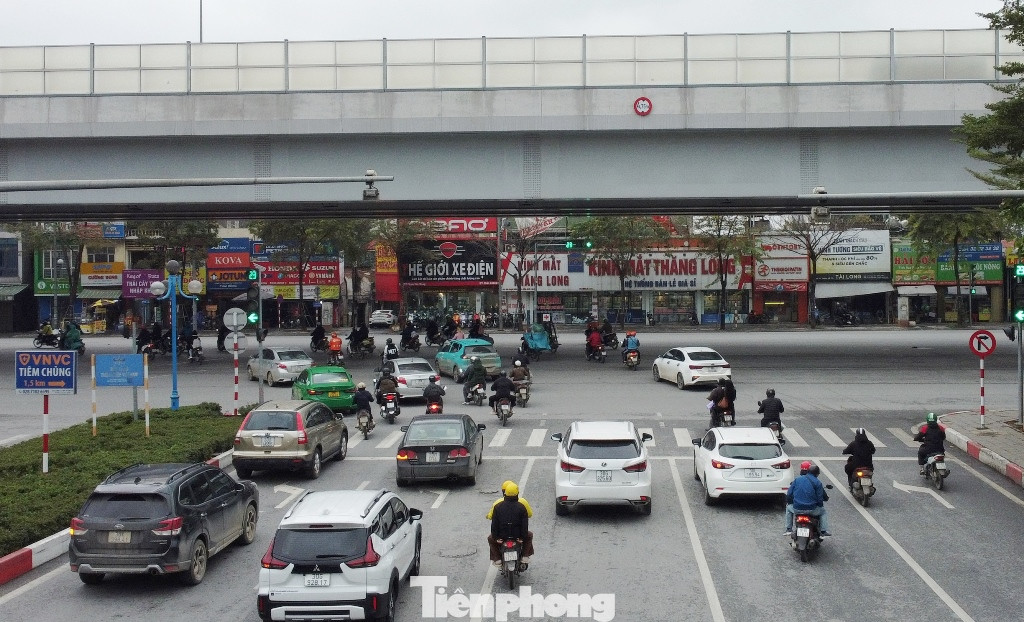 Tuy nhiên, với vai trò quan trọng trong đó có giảm ùn tắc và hoàn thiện hạ tầng giao thông tại nút giao, UBND TP Hà Nội đã thống nhất việc thực hiện dự án và sử dụng nguồn ngân sách để đầu tư dự án. Tuy nhiên, với vai trò quan trọng trong đó có giảm ùn tắc và hoàn thiện hạ tầng giao thông tại nút giao, UBND TP Hà Nội đã thống nhất việc thực hiện dự án và sử dụng nguồn ngân sách để đầu tư dự án.