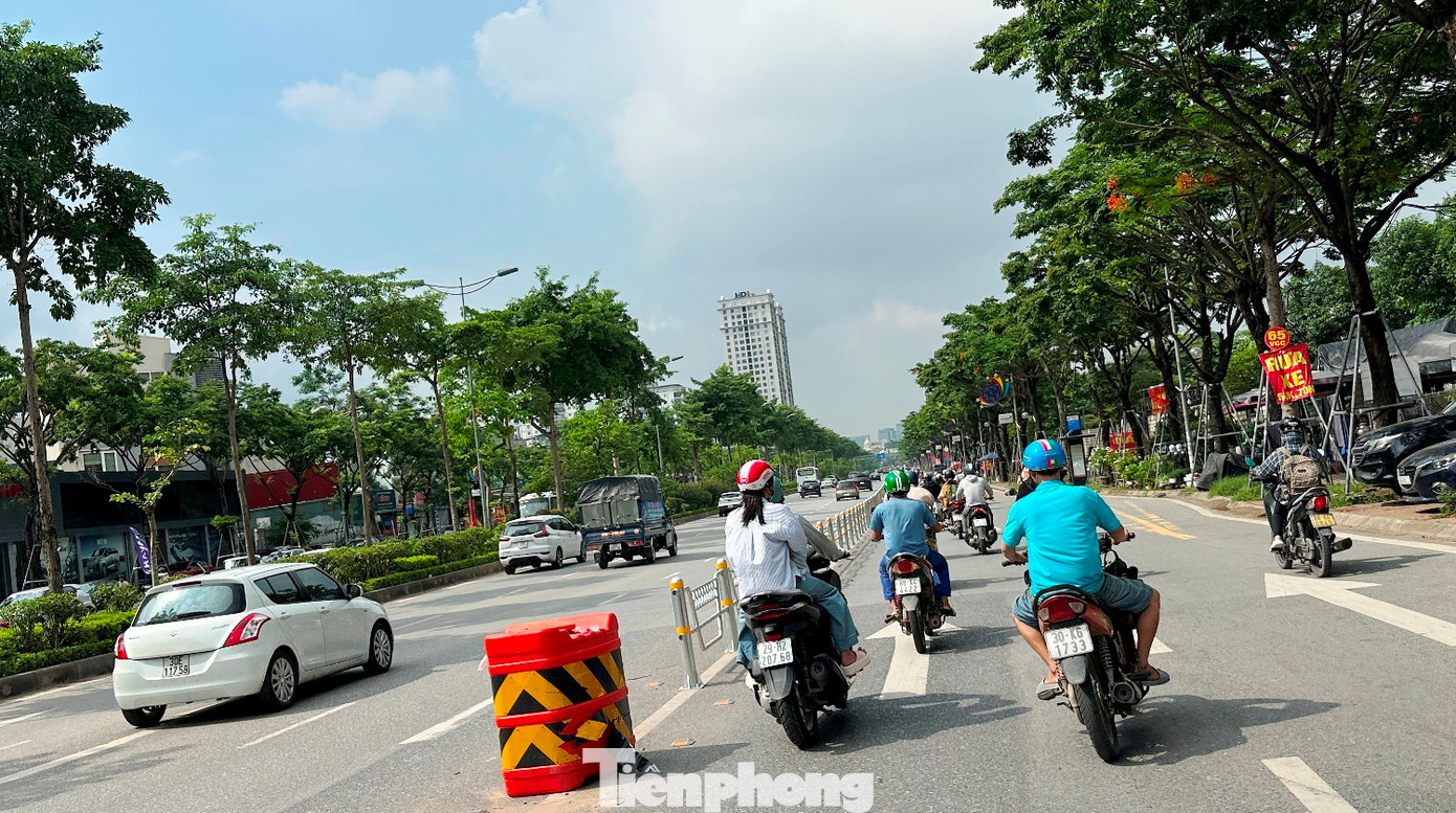Trên đường Võ Chí Công, đại diện Sở Xây dựng cho biết, mặc dù đã đạt được một số kết quả ban đầu (như người dân đã làm quen với biển báo, đi theo làn), nhưng để tránh ùn tắc, hạn chế bất cập, Sở Xây dựng đang tiếp tục theo dõi, đánh giá. Nếu có những hạn chế sẽ điều chỉnh cho phù hợp.
