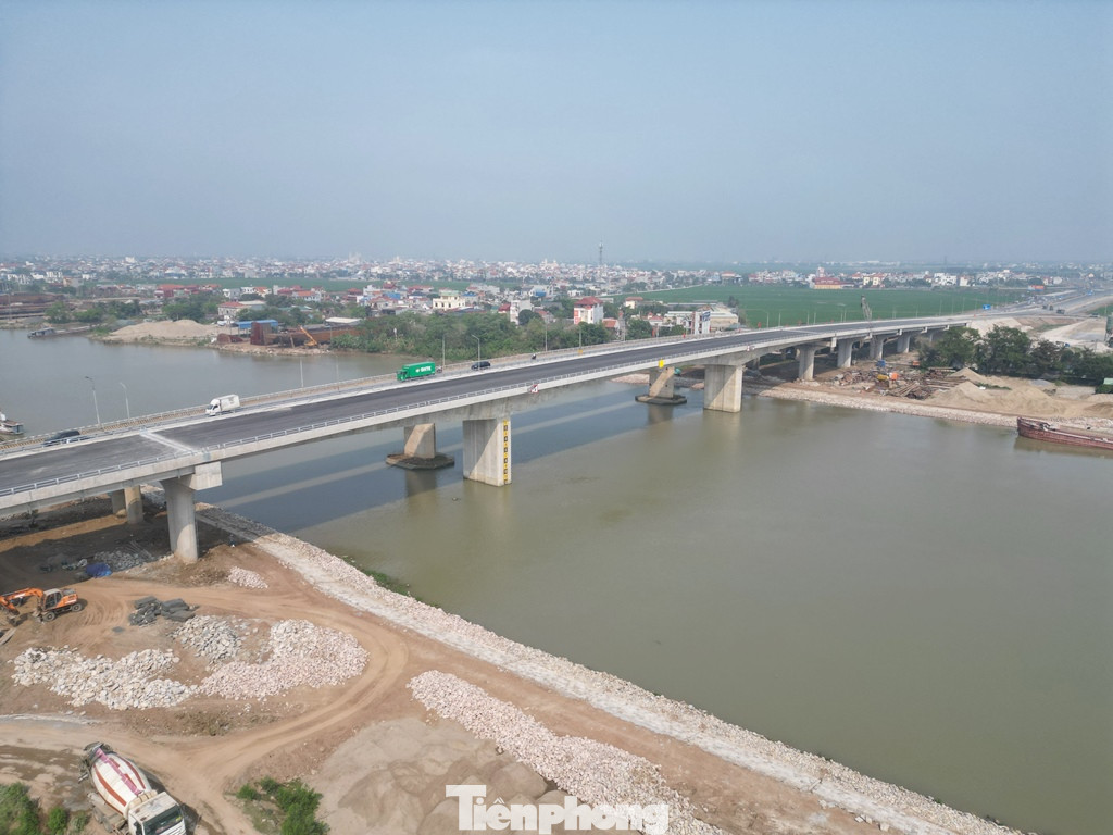 Dự án cầu đang đáp ứng tiến độ và sẽ được thông xe, đưa vào sử dụng vào quý II/2025.