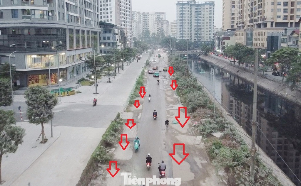 Trên đường Nguyễn Cảnh Dị, mặt đường đang nham nhở ổ gà, sau khi báo chí phản ánh, Sở GTVT Hà Nội và UBND quận Hoàng Mai đều yêu cầu các đơn vị có liên quan khắc phục, sửa chữa trong năm 2024.