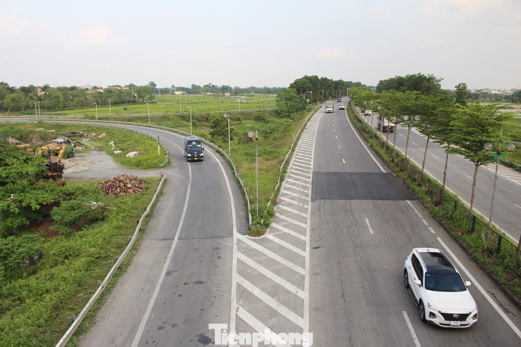 Tuyến đường đang được khai thác, vận hành bởi các đơn vị, cơ chế quản lý khác nhau, trong đó đoạn từ Nội Bài - Bắc Ninh (dài khoảng 30km) là đường do nhà nước (Bộ Xây dựng) quản lý; đoạn Bắc Ninh - Hải Dương - Quảng Ninh dài gần 200 km do nhà đầu tư BOT quản lý, khai thác thu phí.