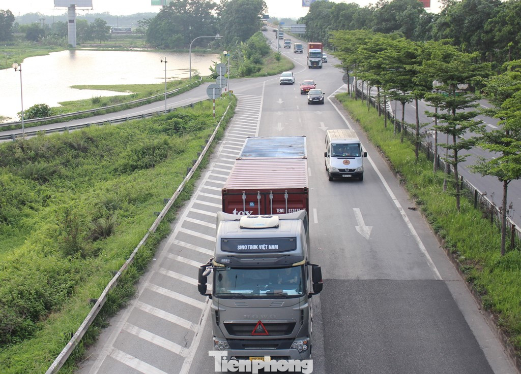 QL18 từ Nội Bài (Hà Nội) đi Hạ Long (Quảng Ninh) có chiều dài 324 km được đưa vào sử dụng cách đây hơn 20 năm.