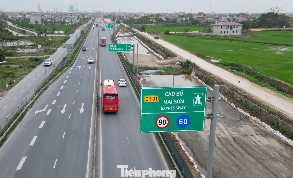 Tuyến Cao Bồ - Mai Sơn đi (nối liền với cao tốc Pháp Vân - Cao Bồ) qua tỉnh Ninh Bình có chiều dài 15,2 km, do rộng chỉ 2 làn đường/chiều nên đang bị quá tải phương tiện, gây khó khăn cho giao thông.