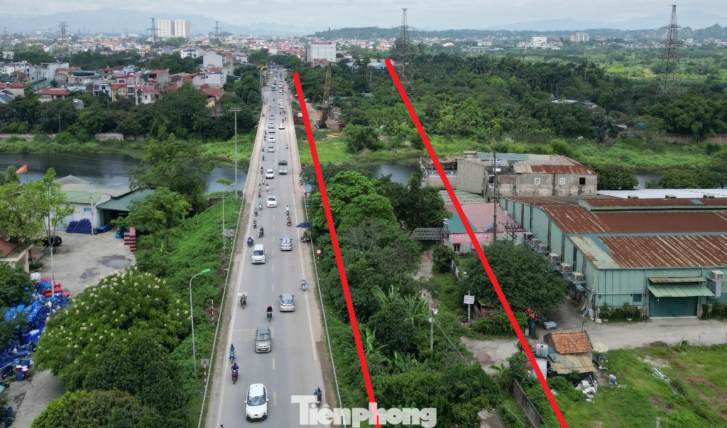 Cầu Mai Lĩnh mới được xác định vị trí và thi công bên cạnh cầu Mai Lĩnh hiện tại (phía thượng lưu, phải tuyến QL6)