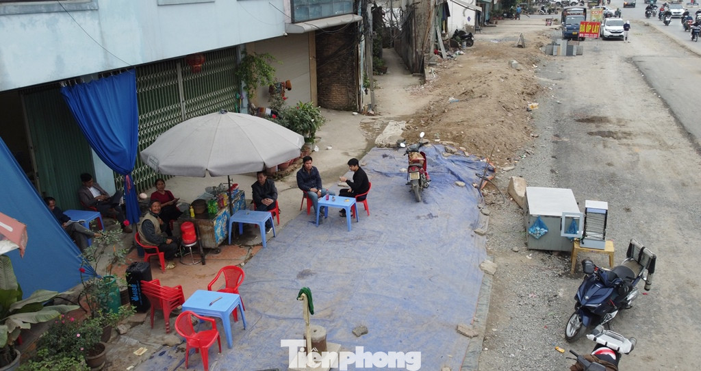 Người dân tại xã Ngọc Hồi, Thanh Trì đang phải sống và sinh hoạt trên công trường dự án