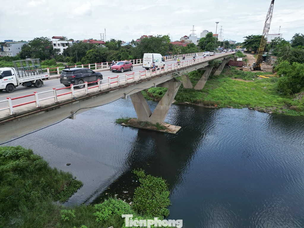 Cầu Mai Lĩnh là một hạng mục quan trọng của dự án cải tạo, mở rộng QL6 đoạn Hà Đông đến Xuân Mai đang thi công