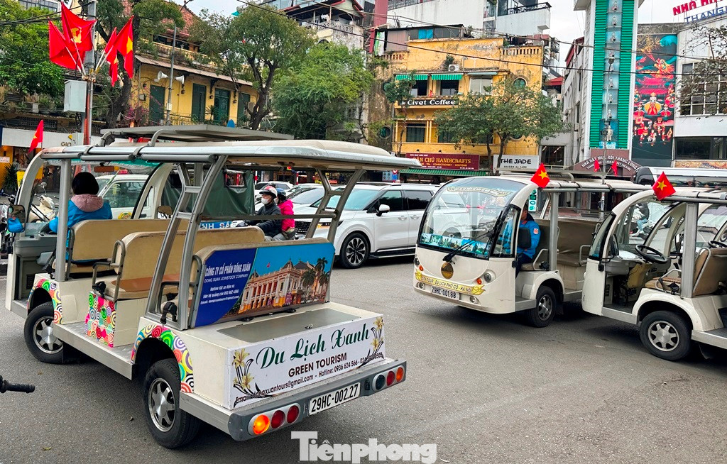 Cục CSGT cho biết với các tỉnh thành đang có xe điện hoạt động thì chậm nhất từ 1/7 các đơn vị chủ quản phải đáp ứng theo quy định mới là xe chỉ hoạt động trên các tuyến đường có biển hạn chế tốc độ từ 30km/h trở xuống.