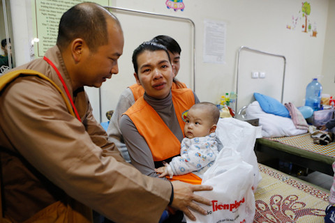 Chị Hà Thị Nga (Na Hang, Cao Bằng). Ảnh: Hồng Vĩnh Rơm rớm nước mắt,