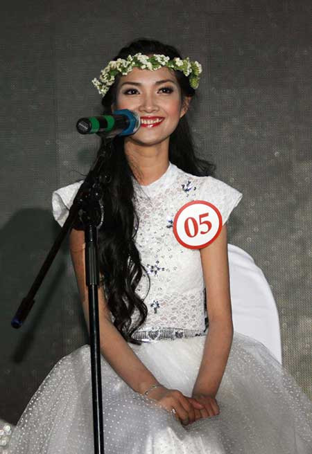 Nguyễn Ngọc Hòa (TP.HCM) với bài hát Màu đen màu trắng