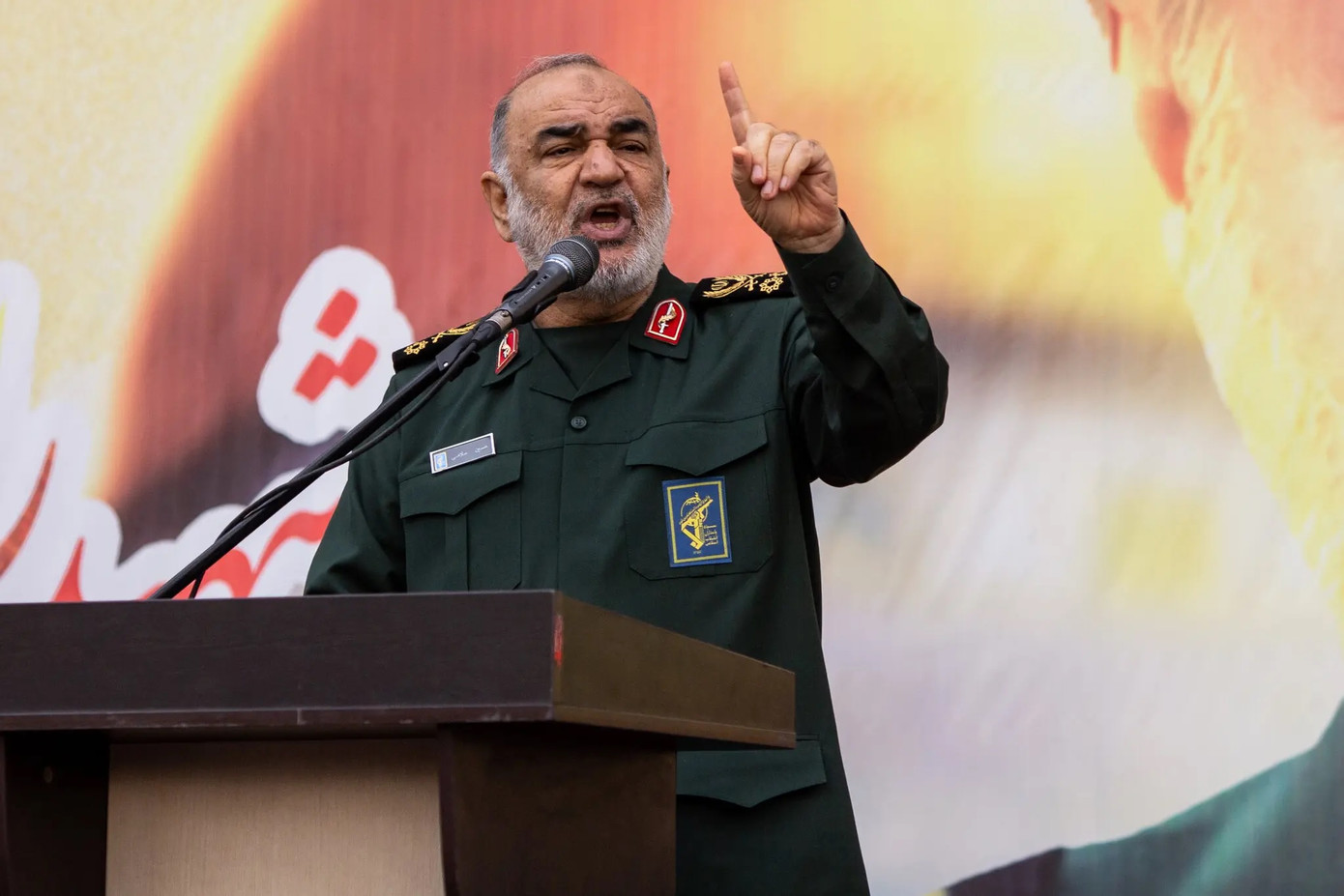 Tướng Hossein Salami, chỉ huy của Lực lượng Vệ binh Cách mạng Iran, đã bị ám sát trong một cuộc không kích của Israel tại thủ đô Tehran của Iran, theo truyền thông nhà nước Iran ngày 13/6/2025. Ảnh: New York Times. Tướng Hossein Salami, chỉ huy của Lực lượng Vệ binh Cách mạng Iran, đã bị ám sát trong một cuộc không kích của Israel tại thủ đô Tehran của Iran, theo truyền thông nhà nước Iran ngày 13/6/2025. Ảnh: New York Times.
