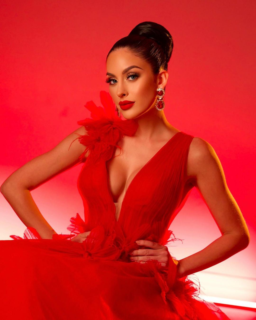 Là người mẫu, Jennifer xuất hiện trong nhiều buổi trình diễn thời trang ở Puerto Rico. Cô là một trong những người mẫu được tìm kiếm nhiều nhất tại quốc gia này.