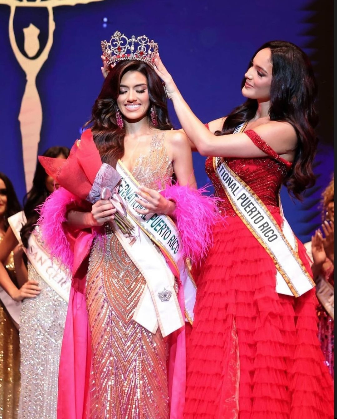 Sáng 23/6 theo giờ Việt Nam đã diễn ra chung kết cuộc thi Nuestra Belleza Puerto Rico 2024. Trong đêm chung kết, người đẹp Zahira Perez Gerena đã đăng quang danh hiệu Hoa hậu Quốc tế Puerto Rico 2024. Sáng 23/6 theo giờ Việt Nam đã diễn ra chung kết cuộc thi Nuestra Belleza Puerto Rico 2024. Trong đêm chung kết, người đẹp Zahira Perez Gerena đã đăng quang danh hiệu Hoa hậu Quốc tế Puerto Rico 2024.