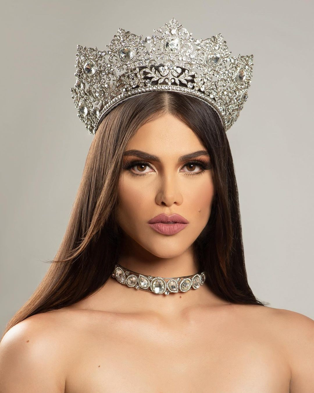 Ngày 29/6, người đẹp Anna Blanco đã được bổ nhiệm thành Hoa hậu Hòa bình Venezuela 2024. Cô đại diện Venezuela tham dự Hoa hậu Hòa bình Quốc tế 2024 tổ chức vào tháng 10.