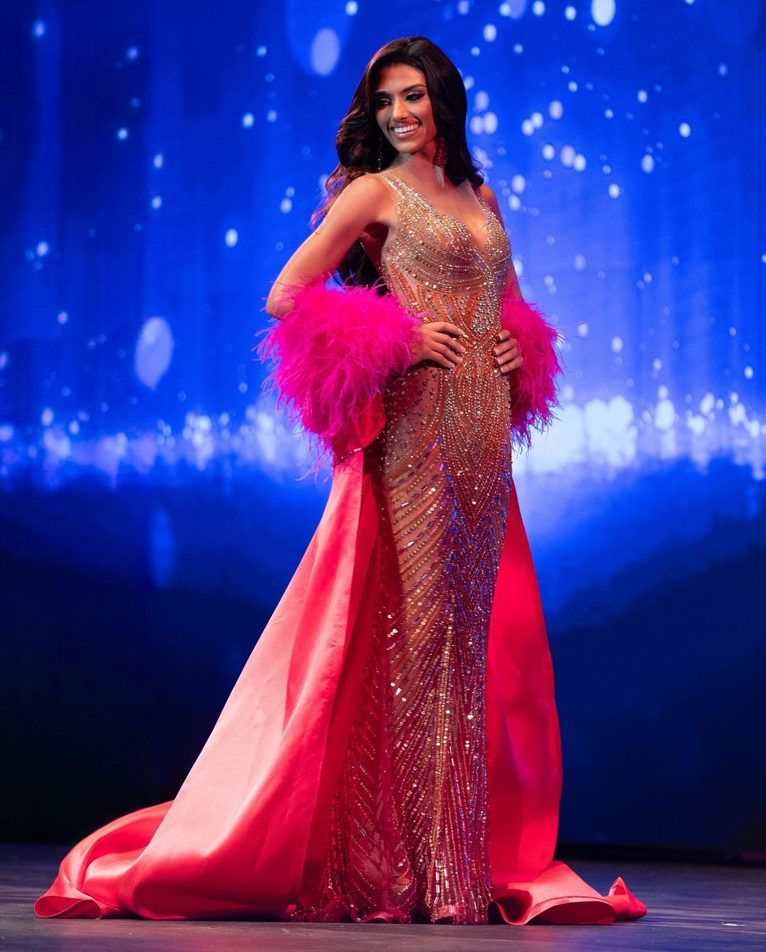 Sáng 23/6 theo giờ Việt Nam đã diễn ra chung kết cuộc thi Nuestra Belleza Puerto Rico 2024. Trong đêm chung kết, người đẹp Zahira Perez Gerena đã đăng quang danh hiệu Hoa hậu Quốc tế Puerto Rico 2024. Sáng 23/6 theo giờ Việt Nam đã diễn ra chung kết cuộc thi Nuestra Belleza Puerto Rico 2024. Trong đêm chung kết, người đẹp Zahira Perez Gerena đã đăng quang danh hiệu Hoa hậu Quốc tế Puerto Rico 2024.