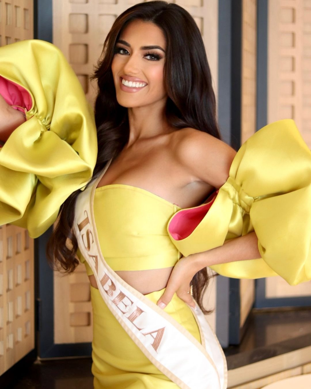 Người đẹp chia sẻ sau khi đăng quang: "Sau nhiều tháng làm việc chăm chỉ và cống hiến, tôi đã sẵn sàng hơn để bắt đầu hành trình đưa tôi đến Nhật Bản và tiếp tục làm cho đất nước của chúng ta tỏa sáng". Người đẹp chia sẻ sau khi đăng quang: "Sau nhiều tháng làm việc chăm chỉ và cống hiến, tôi đã sẵn sàng hơn để bắt đầu hành trình đưa tôi đến Nhật Bản và tiếp tục làm cho đất nước của chúng ta tỏa sáng".