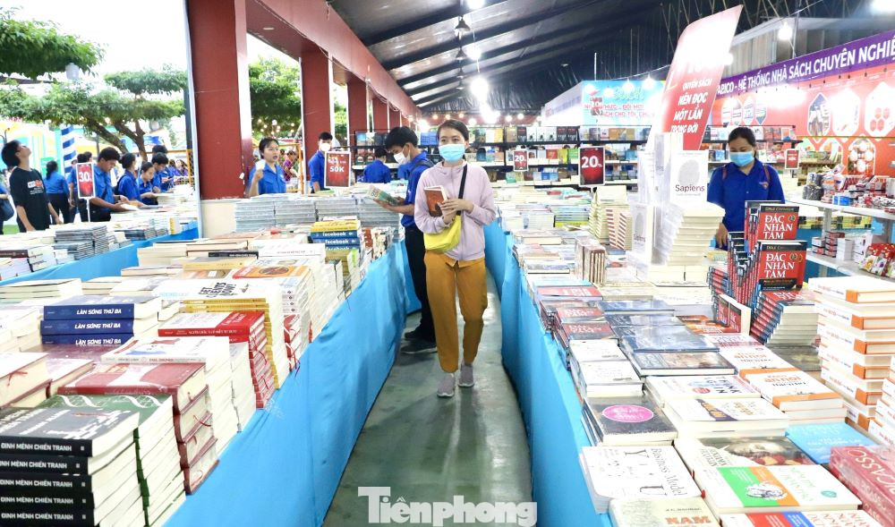 Ngày Sách và Văn hóa đọc Việt Nam lần thứ 2 năm 2023 tại Bình Dương với thông điệp: “Sách: Nhận thức - Đổi mới - Sáng tạo” và “Sách cho tôi, cho bạn”.