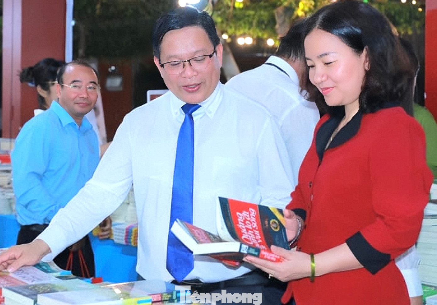 Ông Lê Văn Khánh, Phó giám đốc Sở Thông tin và Truyền thông tỉnh Bình Dương cho biết, thực hiện kế hoạch của Bộ Thông tin và Truyền thông, UBND tỉnh giao Sở Thông tin và Truyền thông chủ trì, phối hợp với các sở, ngành, địa phương, các trường học, thư viện, đơn vị phát hành sách triển khai nhiều hoạt động ý nghĩa kỷ niệm Ngày Sách và Văn hóa đọc Việt Nam lần thứ 2 năm 2023