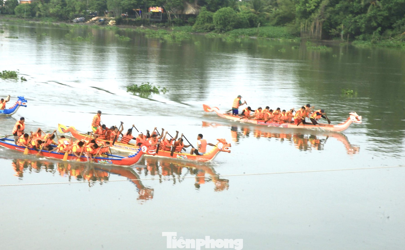 Phó Giám đốc Sở Văn hóa, Thể thao và Du lịch tỉnh Bình Dương Cao Văn Chóng cho biết, để người dân địa phương có kỳ nghỉ lễ vui vẻ, ý nghĩa, tỉnh đã tổ chức nhiều hoạt động văn hóa, nghệ thuật đặc sắc.
