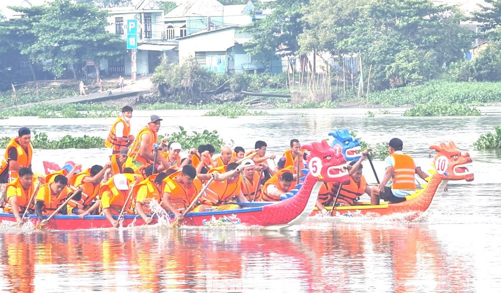 Kết quả giải đua, ở cự ly 500m: huyện Dầu Tiếng đã xuất sắc đoạt giải nhất. Giải nhì thuộc về TP Thuận An và giải ba được trao cho Đội Thạnh Phước (TP Tân Uyên). 3 giải khuyến khích thuộc về các đội: Thạnh Hội (TP Tân Uyên), huyện Bàu Bàng và TP Thủ Dầu Một.