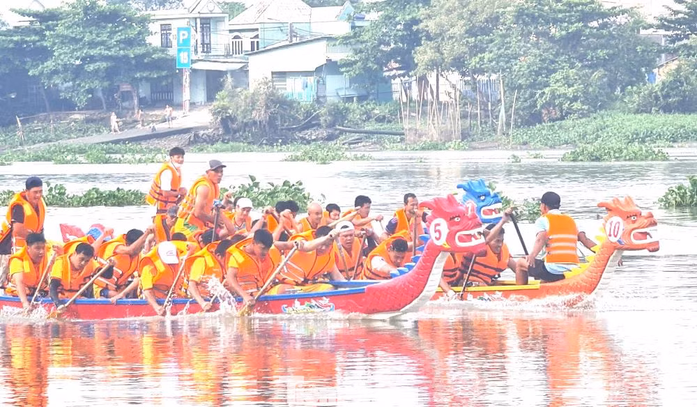 Kết quả giải đua, ở cự ly 500m: huyện Dầu Tiếng đã xuất sắc đoạt giải nhất. Giải nhì thuộc về TP Thuận An và giải ba được trao cho Đội Thạnh Phước (TP Tân Uyên). 3 giải khuyến khích thuộc về các đội: Thạnh Hội (TP Tân Uyên), huyện Bàu Bàng và TP Thủ Dầu Một. Kết quả giải đua, ở cự ly 500m: huyện Dầu Tiếng đã xuất sắc đoạt giải nhất. Giải nhì thuộc về TP Thuận An và giải ba được trao cho Đội Thạnh Phước (TP Tân Uyên). 3 giải khuyến khích thuộc về các đội: Thạnh Hội (TP Tân Uyên), huyện Bàu Bàng và TP Thủ Dầu Một.