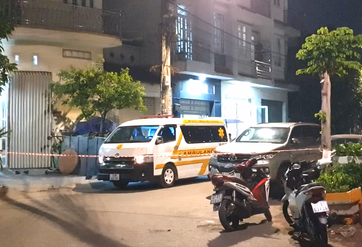 Hiện trường phát hiện người đàn ông chết treo cổ ở phường An Phú (TP Thuận An) Hiện trường phát hiện người đàn ông chết treo cổ ở phường An Phú (TP Thuận An)