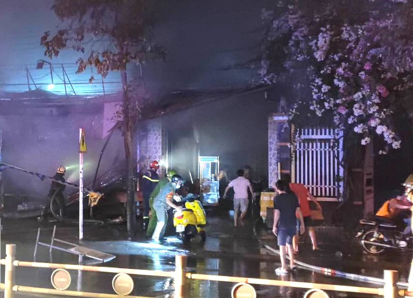 Đám cháy đã được khống chế Đám cháy đã được khống chế