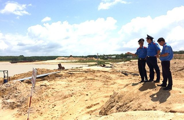 Cơ quan chức năng tỉnh Bình Dương kiểm tra tại hồ Dầu Tiếng