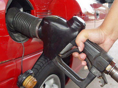 Tối nay, giá xăng giảm 