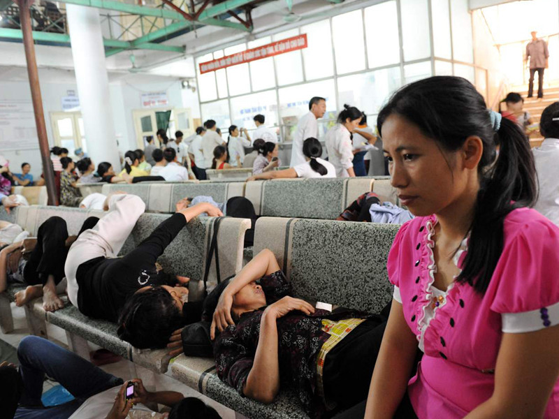 Quá tải ở Bệnh viện Nội tiết T.Ư. Ảnh: Hồng Vĩnh. Quá tải ở Bệnh viện Nội tiết T.Ư. Ảnh: Hồng Vĩnh