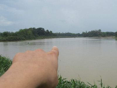 Khu vực sông Lam nơi đoàn viên Nguyễn Văn Nam chết đuối sau khi cứu 4 em nhỏ. Khu vực sông Lam nơi đoàn viên Nguyễn Văn Nam chết đuối sau khi cứu 4 em nhỏ