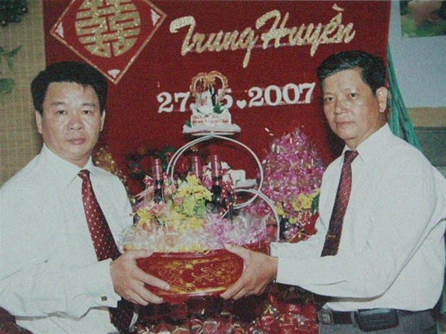 Nhà gái nhận lễ ăn hỏi của nhà trai