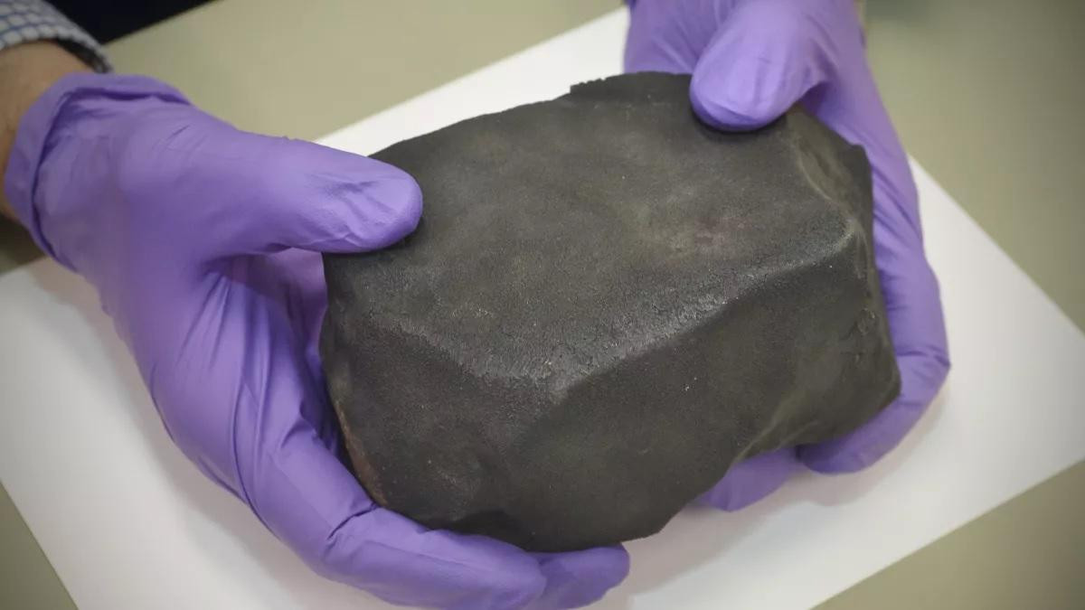 Thiên thạch Aguas Zarcas đã vỡ ra ở Costa Rica vào năm 2019 Thiên thạch Aguas Zarcas đã vỡ ra ở Costa Rica vào năm 2019