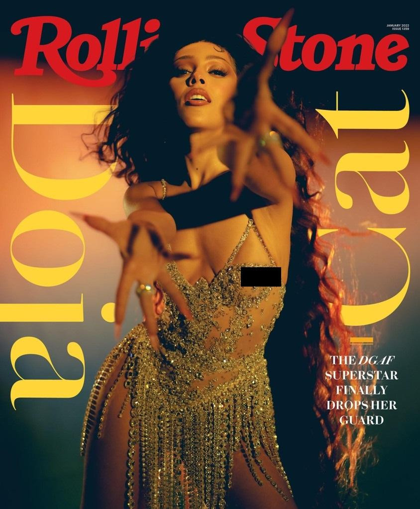 Nữ ca sĩ, rapper người Mỹ cực sexy và đầy mê hoặc trên trang bìa tạp chí Rolling Stone số tháng 1/2022 với váy đính hạt lấp lánh, cắt xẻ cực táo bạo.