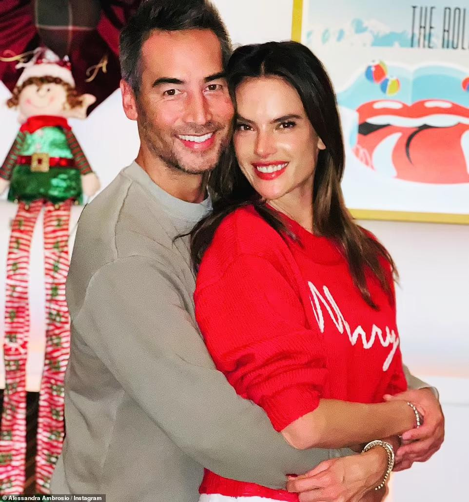 Alessandra Ambrosio đang hạnh phúc mặn nồng bên bạn trai đồng hương Richard Lee