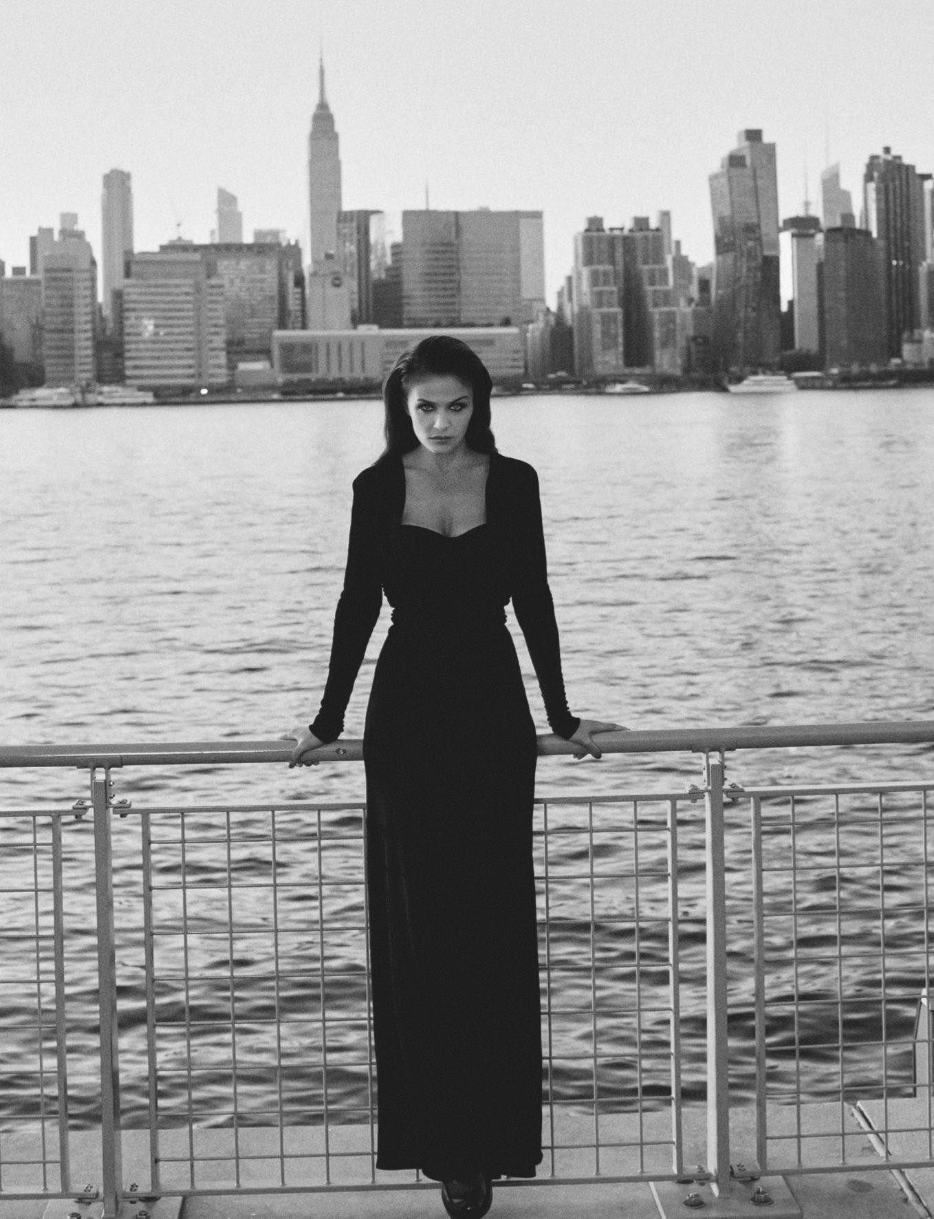 Helena Christensen là người đẹp đến từ Đan Mạch nổi tiếng hàng đầu thế giới. Cô được coi là một trong những siêu mẫu mang tính biểu tượng nhất hành tinh.