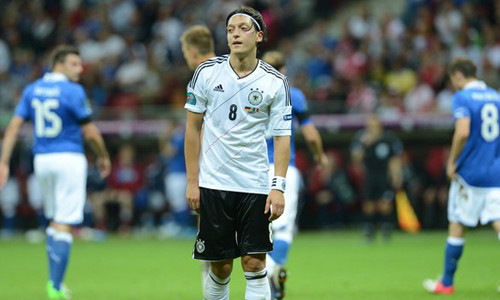 Những gì tốt nhất tuyển Đức có thể làm là bàn rút ngắn khoảng cách 1-2 ở những phút cuối